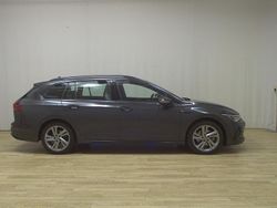 Grau Gebraucht 2023 VW Golf VIII R-line Kombi | 22.980 € (Guter Preis)
