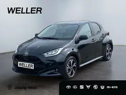 Schwarz Neu 2025 Toyota Yaris Hybrid Limousine | 21.990 € (Superpreis)