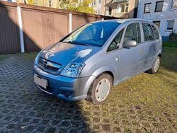 Silber Gebraucht 2006 Opel Meriva Van / Kleinbus | 1.259 € (Guter Preis)