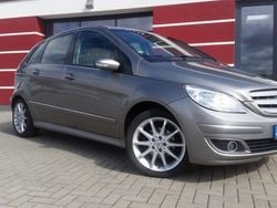 Grau Gebraucht 2006 Mercedes B150 Sport Van / Kleinbus | 6.900 € (Teuer)
