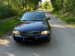 Blau Gebraucht 1996 Audi A4 Kombi | 2.200 € (Fairer Preis)