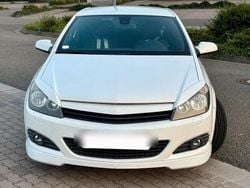 Weiß Gebraucht 2008 Opel Astra GTC OPC | 4.500 € (Etwas zu teuer)