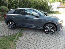 Grau Gebraucht 2018 Audi Q2 S-Line SUV | 20.030 €