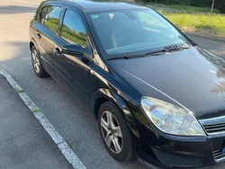 Schwarz Gebraucht 2009 Opel Astra Limousine | 1.999 € (Fairer Preis)