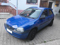 Blau Gebraucht 1997 Opel Corsa Kleinwagen | 950 € (Fairer Preis)