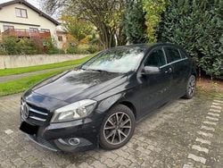 Schwarz Gebraucht 2014 Mercedes A200 AMG line Limousine | 10.999 € (Fairer Preis)