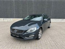 Grau Gebraucht 2016 Volvo V60 Momentum Kombi | 7.200 € (Etwas zu teuer)