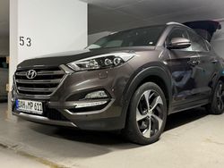 Braun Gebraucht 2016 Hyundai Tucson Premium SUV | 15.900 € (Fairer Preis)