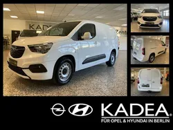 Weiss Gebraucht 2021 Opel Combo Van / Kleinbus | 21.990 € (Fairer Preis)