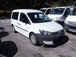 Weiß Gebraucht 2011 VW Caddy Startline Van / Kleinbus | 4.799 € (Teuer)