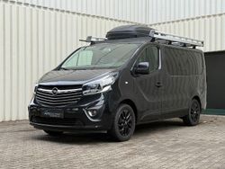 Grau Gebraucht 2018 Opel Vivaro Van / Kleinbus | 24.980 €