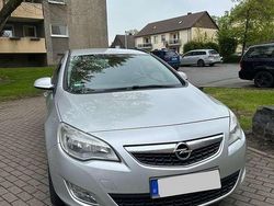 Gebraucht 2011 Opel Astra Design Edition Kombi | 2.900 € (Fairer Preis)