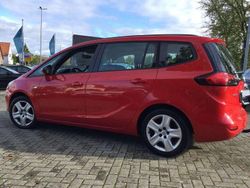 Powerrot/red Gebraucht 2014 Opel Zafira Tourer Edition Van / Kleinbus | 3.950 € (Guter Preis)