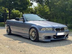 Blau Gebraucht 1993 BMW 325 Cabriolet Performance Cabrio | 21.900 €
