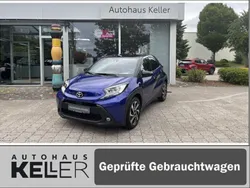 Juniper blue / night sky black Gebraucht 2024 Toyota Aygo Pulse Kleinwagen | 16.960 € (Etwas zu teuer)
