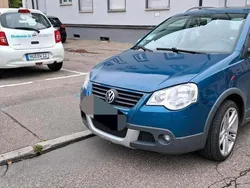Blau Gebraucht 2008 VW Polo Cross Kleinwagen | 3.900 € (Fairer Preis)