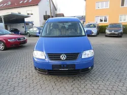 Blau Gebraucht 2009 VW Caddy Maxi Life Van / Kleinbus | 7.990 € (Fairer Preis)