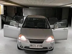 Grau Gebraucht 2002 Suzuki Liana Kombi | 400 €