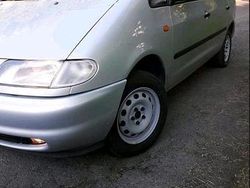 Silber Gebraucht 1999 Seat Alhambra Van / Kleinbus | 2.490 €