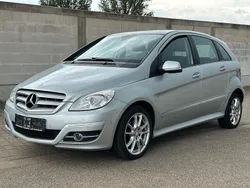Silber Gebraucht 2010 Mercedes B200 Sport Edition Van / Kleinbus | 5.999 € (Guter Preis)