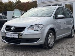 Silber Gebraucht 2010 VW Touran Trendline Van / Kleinbus | 6.490 € (Etwas zu teuer)