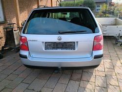 Silber Gebraucht 2004 VW Passat Basis Limousine | 3.500 € (Teuer)