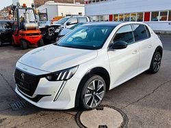 Weiß Gebraucht 2021 Peugeot e-208 GT Kleinwagen | 12.500 € (Superpreis)