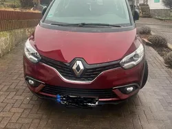Rot Gebraucht 2017 Renault Grand Scénic IV Van / Kleinbus | 13.950 € (Etwas zu teuer)