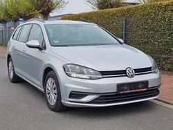 Silber Gebraucht 2018 VW Golf VII Comfortline Kombi | 8.910 € (Superpreis)