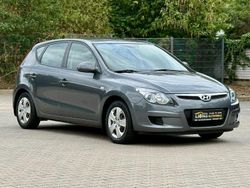 Grau Gebraucht 2009 Hyundai i30 Comfort Limousine | 5.490 € (Etwas zu teuer)