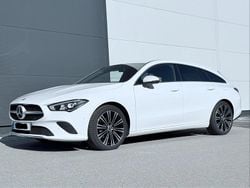 Weiß Gebraucht 2023 Mercedes CLA200 Shooting Brake Kombi | 29.250 € (Fairer Preis)
