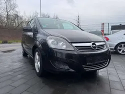 Saphirschwarz mineraleffekt Gebraucht 2011 Opel Zafira Design Edition Van / Kleinbus | 1.990 € (Guter Preis)