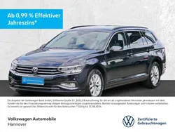 Deep black perleffekt Gebraucht 2023 VW Passat Business Kombi | 30.470 € (Guter Preis)