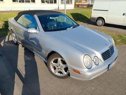 Silber Gebraucht 2002 Mercedes CLK55 AMG AMG Coupé | 13.400 € (Etwas zu teuer)