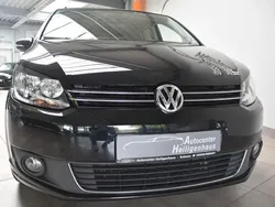 Schwarz Gebraucht 2014 VW Touran Life Van / Kleinbus | 12.980 € (Fairer Preis)