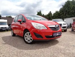 Rot Gebraucht 2010 Opel Meriva Edition Van / Kleinbus | 5.250 € (Etwas zu teuer)