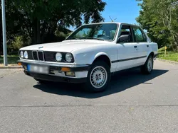 Weiß Gebraucht 1984 BMW 318 Limousine | 7.900 €