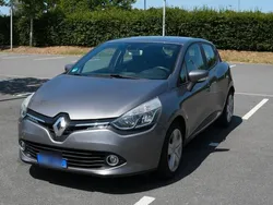 Grau Gebraucht 2016 Renault Clio IV Kleinwagen | 8.800 € (Fairer Preis)