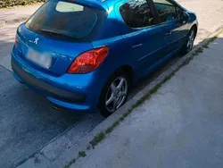 Blau Gebraucht 2006 Peugeot 207 Kleinwagen | 2.500 €