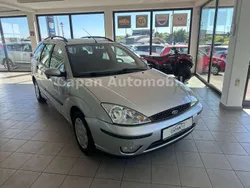 Silber Gebraucht 2004 Ford Focus Ghia Kombi | 2.400 € (Etwas zu teuer)