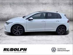 Weiss Neu 2025 VW Golf VIII Edition Limousine | 42.870 € (Etwas zu teuer)