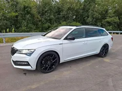 Weiß Gebraucht 2020 Skoda Superb SportLine Kombi | 17.400 € (Superpreis)