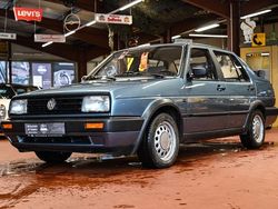 Blau Gebraucht 1990 VW Jetta Limousine | 7.990 €
