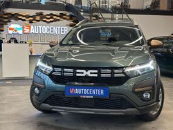 Grün Gebraucht 2023 Dacia Jogger Extreme Van / Kleinbus | 15.899 € (Superpreis)