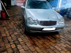 Silber Gebraucht 2001 Mercedes C180 Limousine | 2.699 €