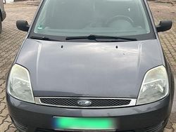 Grau Gebraucht 2005 Ford Fiesta Kleinwagen | 450 € (Guter Preis)