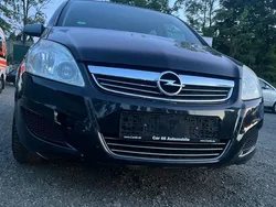Schwarz Gebraucht 2009 Opel Zafira Van / Kleinbus | 2.499 € (Guter Preis)