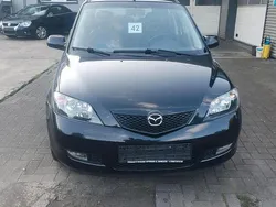 Schwarz Gebraucht 2003 Mazda 2 Kleinwagen | 2.499 € (Teuer)
