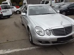 Silber Gebraucht 2007 Mercedes E220 Limousine | 2.600 € (Superpreis)