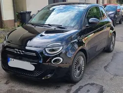 Schwarz Gebraucht 2021 Fiat 500e Kleinwagen | 19.000 € (Fairer Preis)